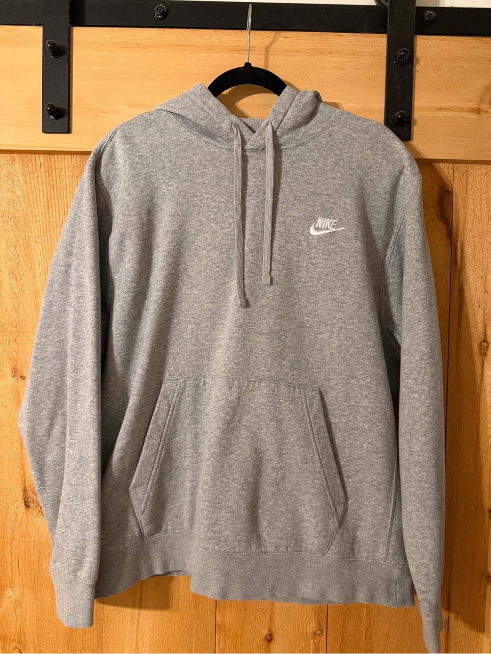 Nike Light Gray Men's Pullover Hoodie with Small Logo